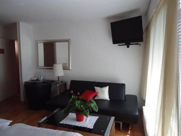 Hotel Des Alpes Bulle Center Εξωτερικό φωτογραφία